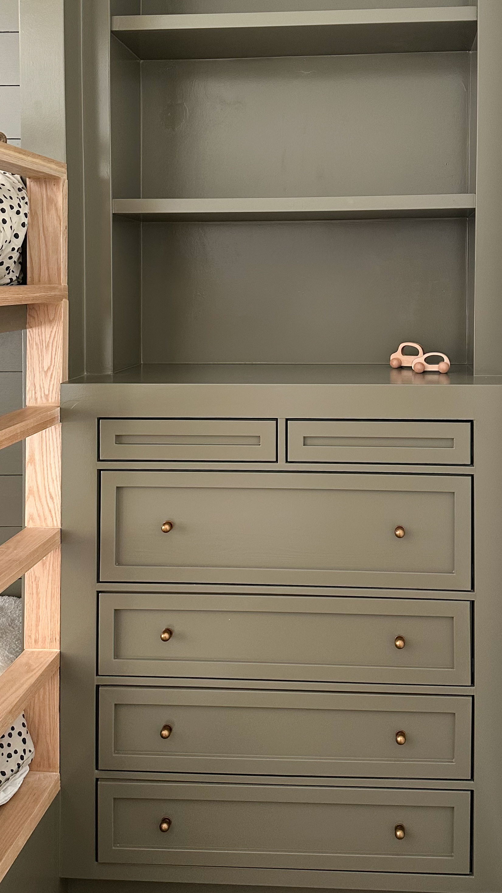 Turn an Old Dresser into a Wall Built-In (DIY Tutorial You Can Totally Do Yourself) - Sarah Flips It Turn an Old Dresser into a Wall Built-In (DIY Tutorial You Can Totally Do Yourself) - Sarah Flips It